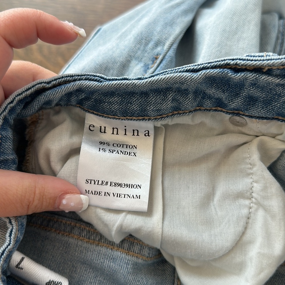 Eunina - Light Was Ripped Jeans - Picture 7 of 8